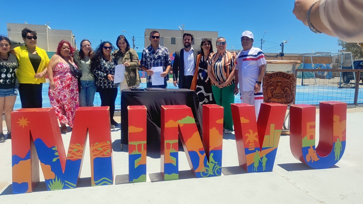 /caldera-firma-comodato-para-construccion-del-futuro-parque-comunal