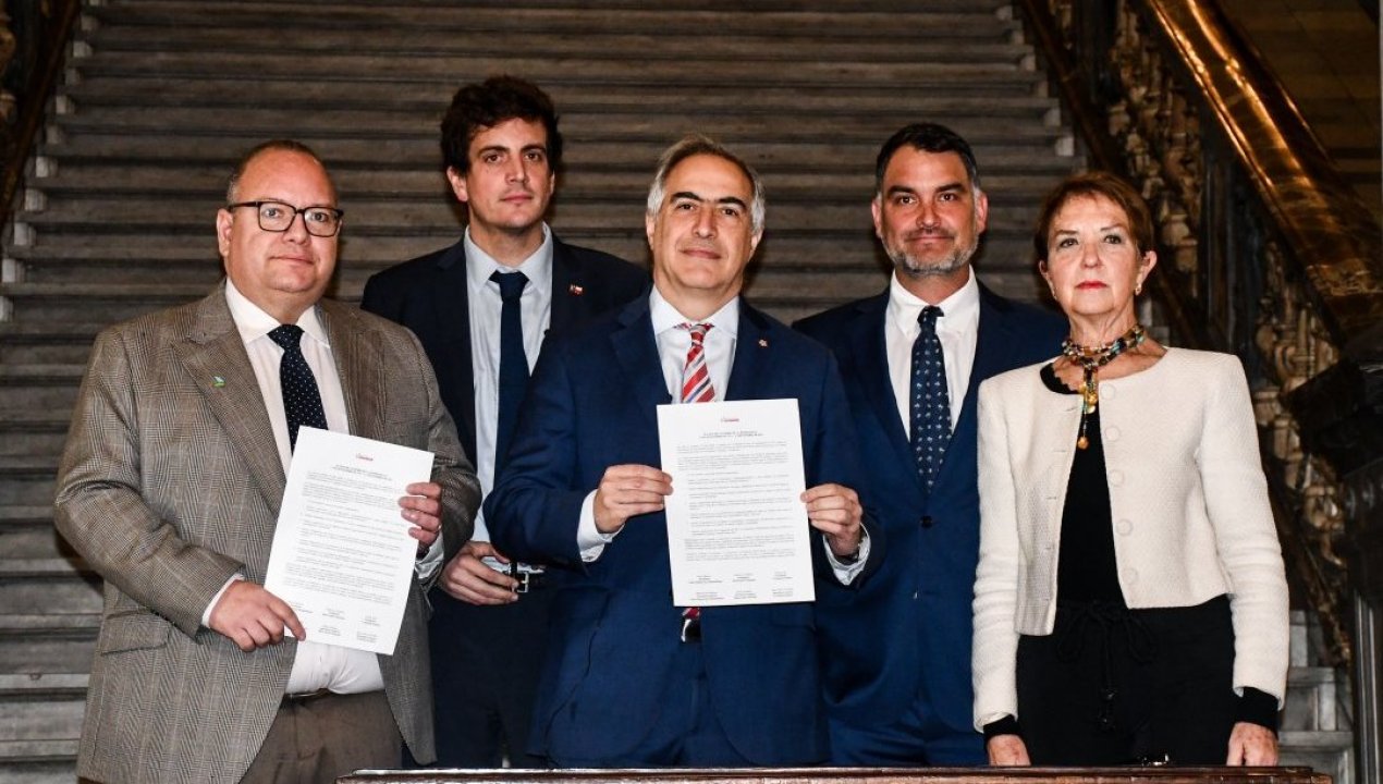 /actualidad/politica/chile-vamos/50-anos-chile-vamos-presenta-declaracion-conjunta-con-renovacion-de
