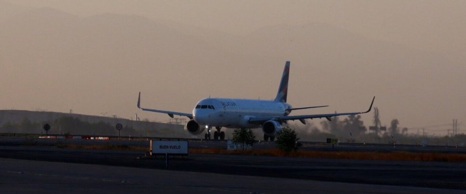 Nuevo operativo migratorio termina con 86 extranjeros expulsados de Chile