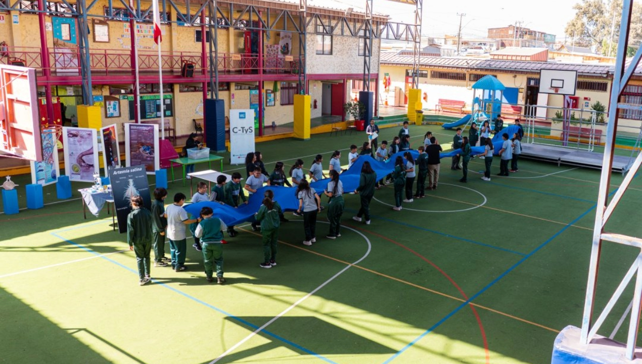 /c-tys-ua-realizo-jornada-cientifica-a-estudiantes-de-mejillones