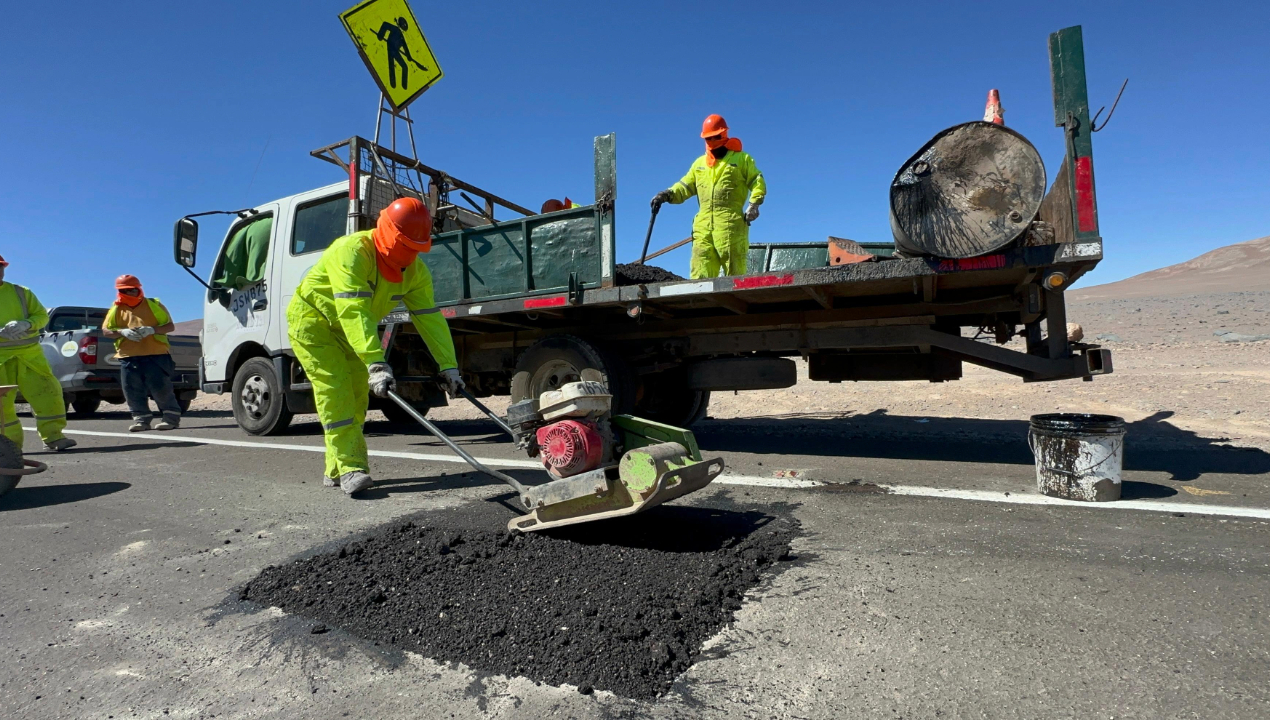 /mop-antofagasta-inicio-labores-de-conservacion-en-ruta-a-taltal-b-710